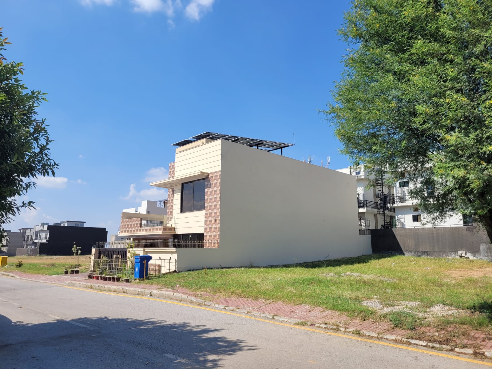 10 Marla Brand new House Available for sale in Bahria Town Phase 8 Rawalpindi