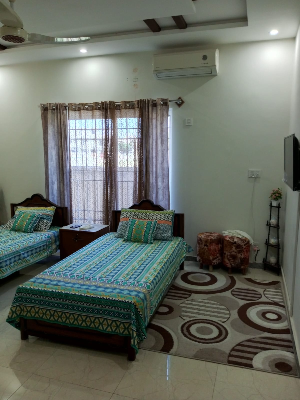 10 Marla House Available for sale in Sector E Bahria Town Phase 8 Rawalpindi