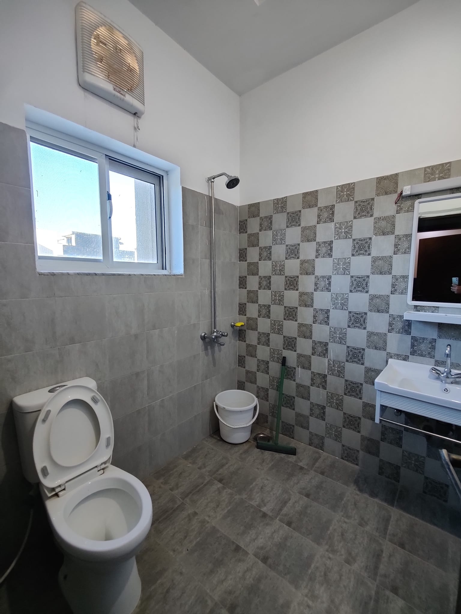 5 Marla FULLY Furnished House Available For Rent Bahria town phase 8 Rawalpindi