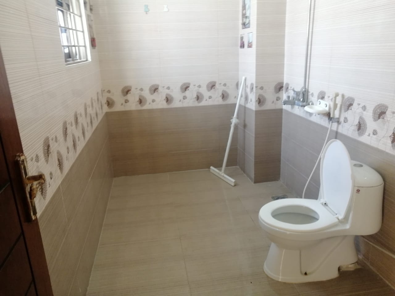 Urgent 5 Marla Used House For Sale Bahria Town Phase 8 Rawalpindi