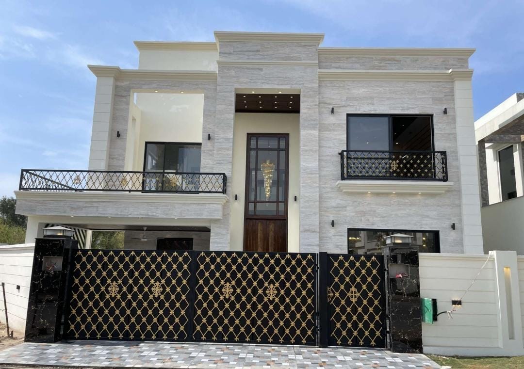 1 Kanal brand new house for sale in Janiper Block Bahria Town Lahore