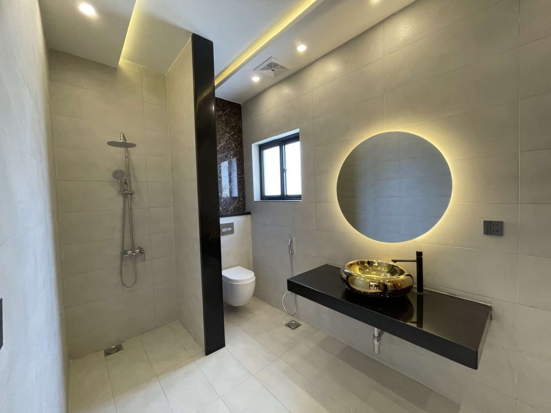 1 Kanal brand new house for sale in Janiper Block Bahria Town Lahore