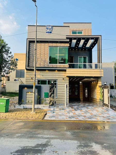 5 Marla Modern House Available For Sale AA Block Bahria Town Lahore