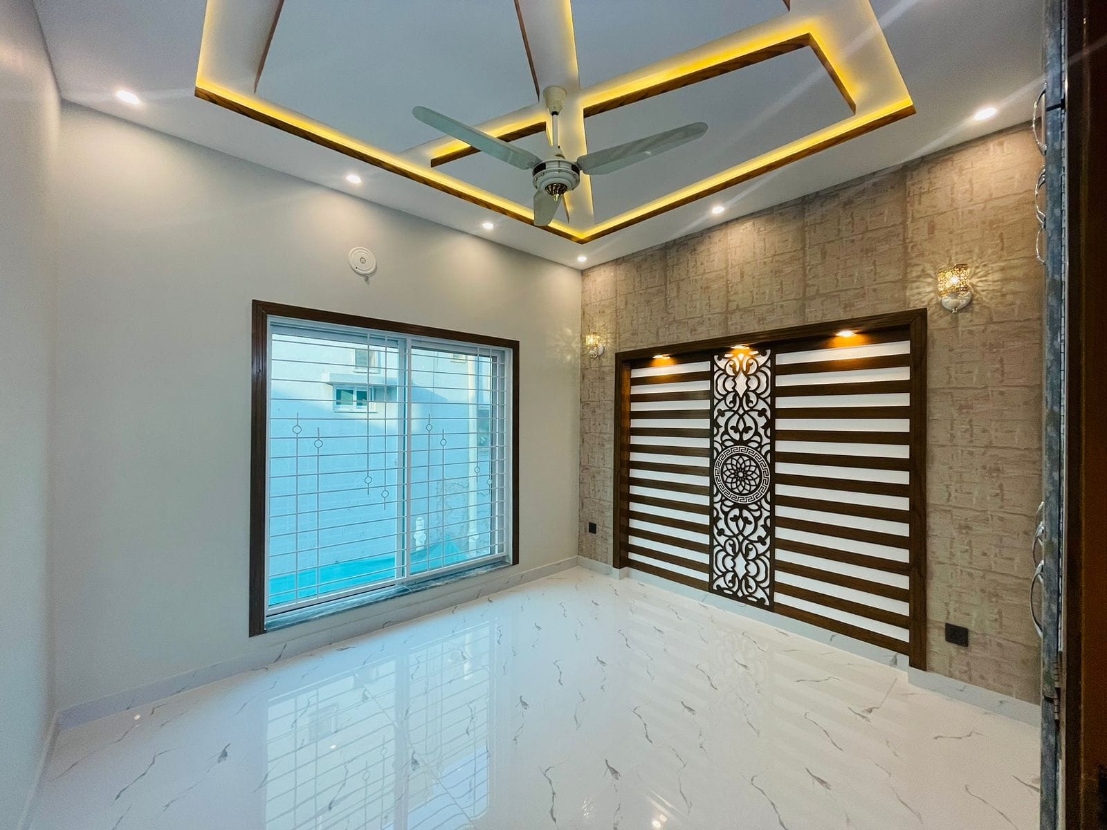 5 Marla Modern House Available For Sale AA Block Bahria Town Lahore