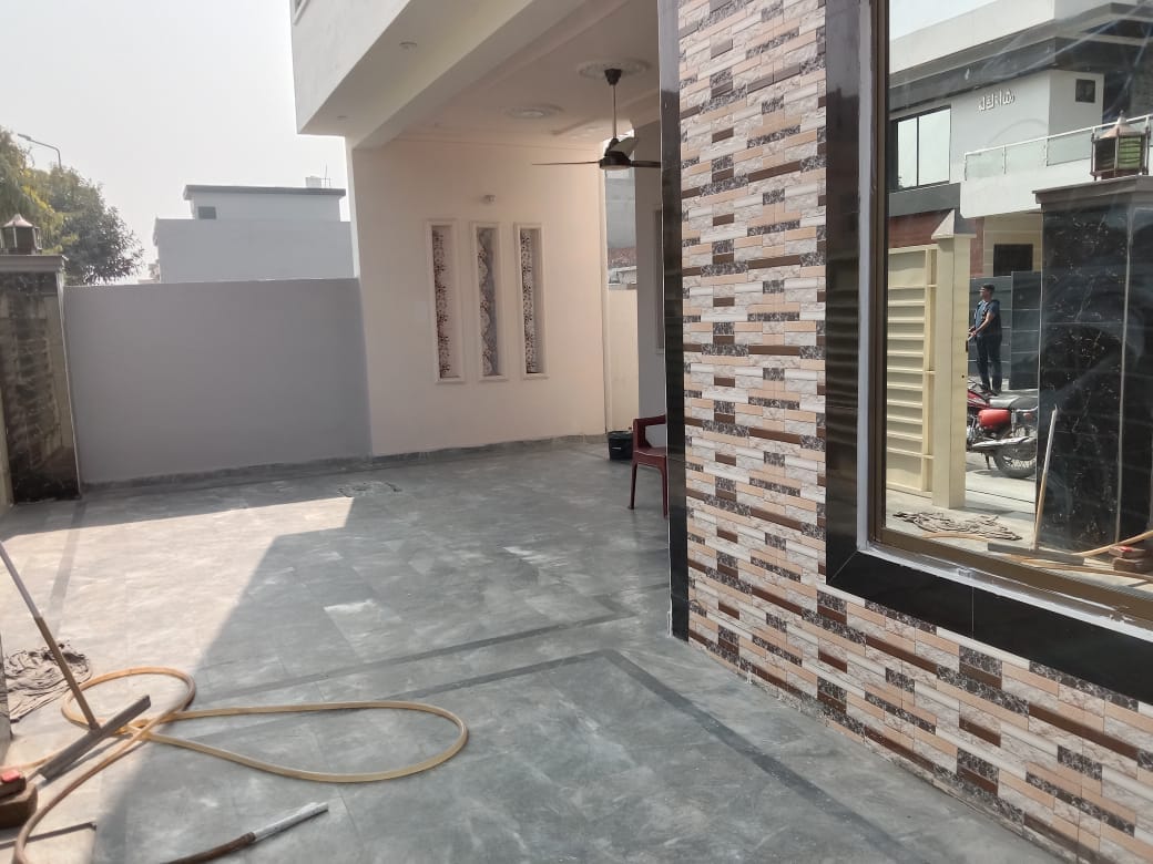 10 Marla House For Rent in park view city Block Tulip  Main Multan road Lahore