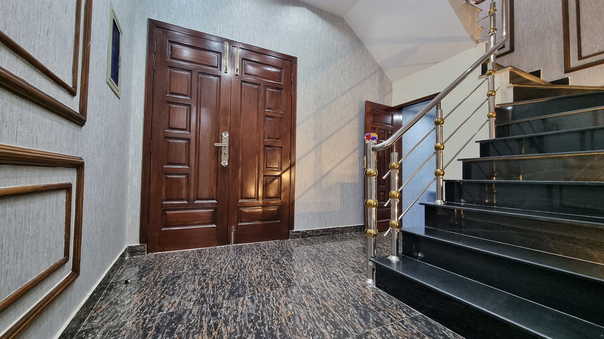 10 Marla brand new double story beautiful for sale in Bahria town Lahore