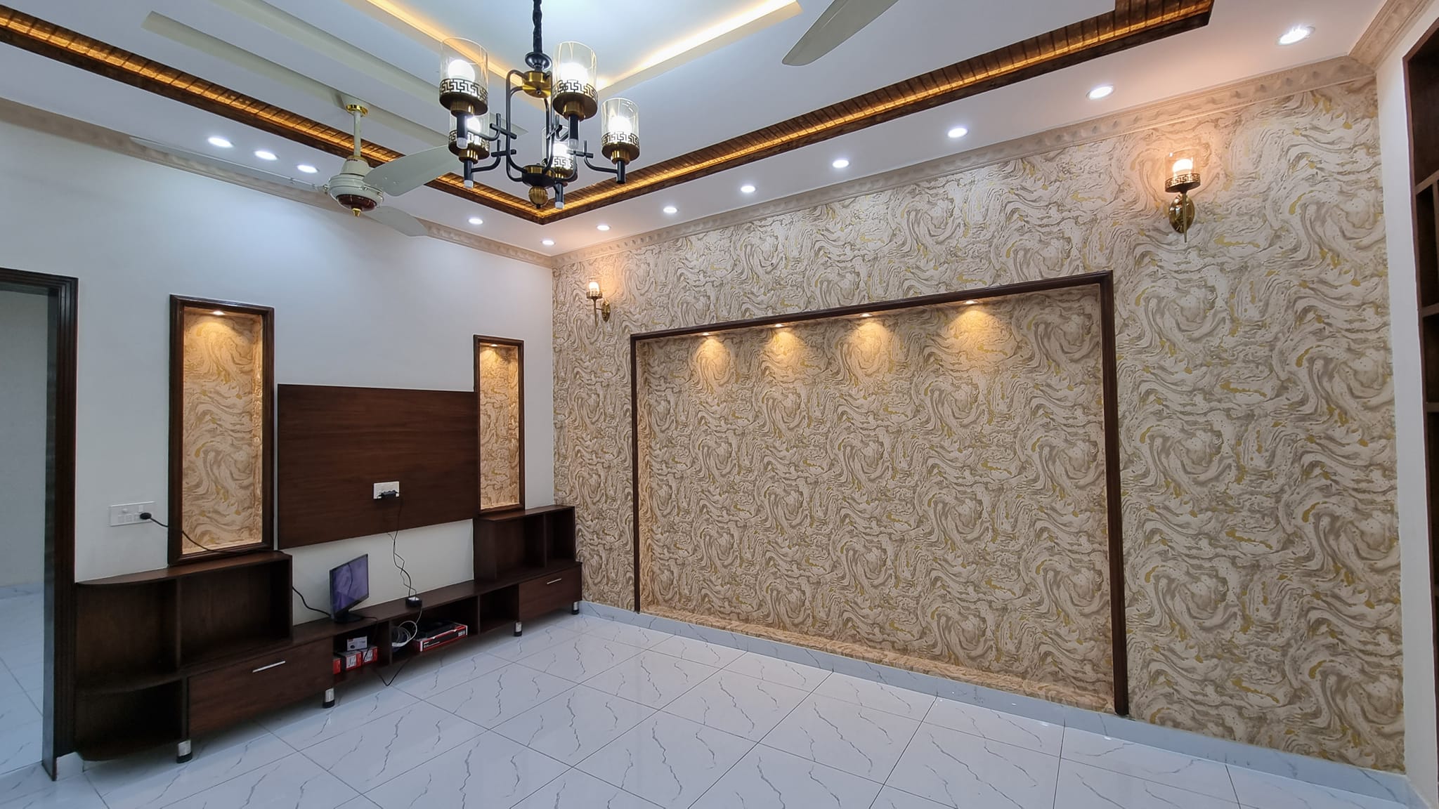 10 Marla brand new double story beautiful for sale in Bahria town Lahore