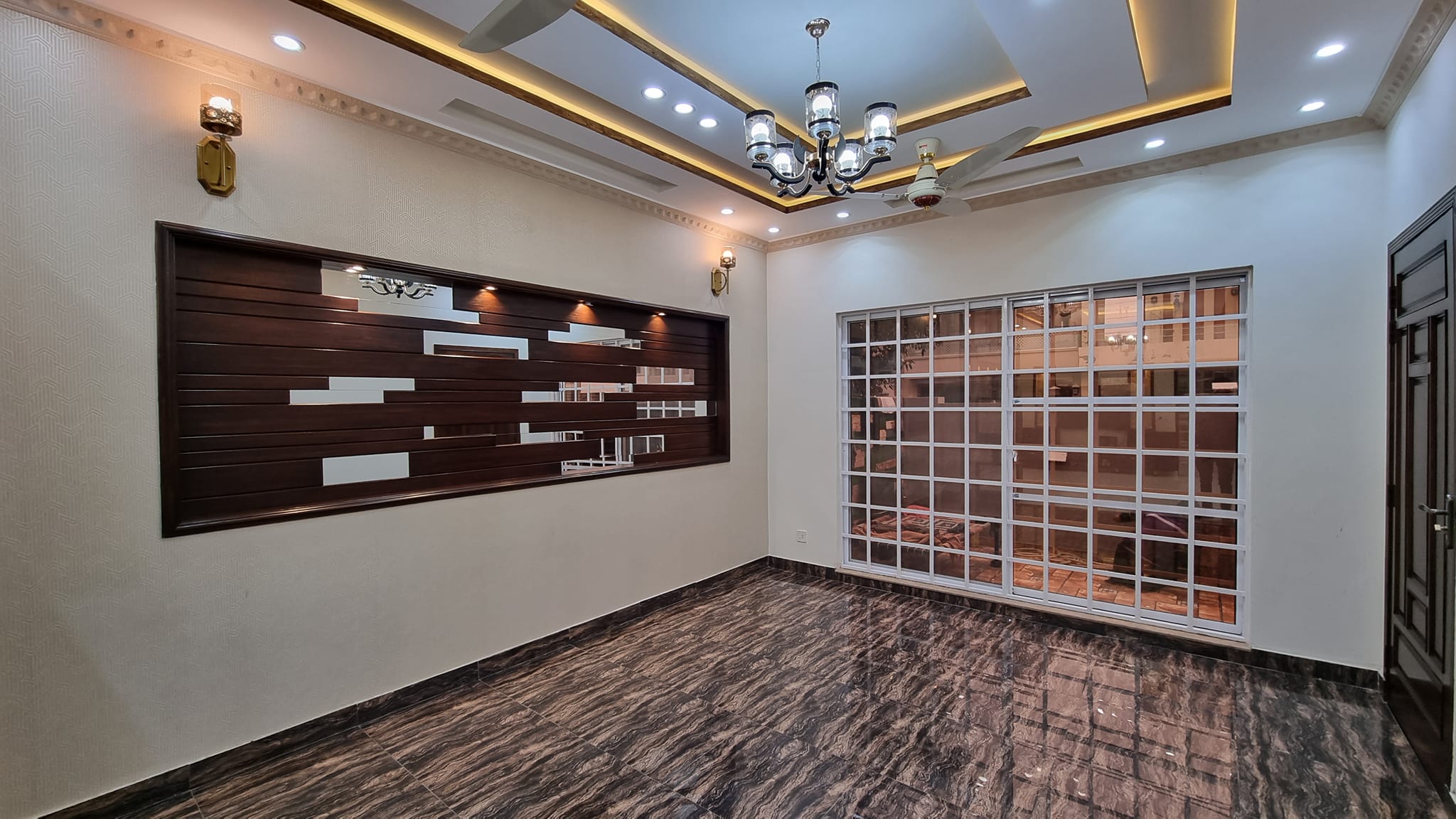 10 Marla brand new double story beautiful for sale in Bahria town Lahore