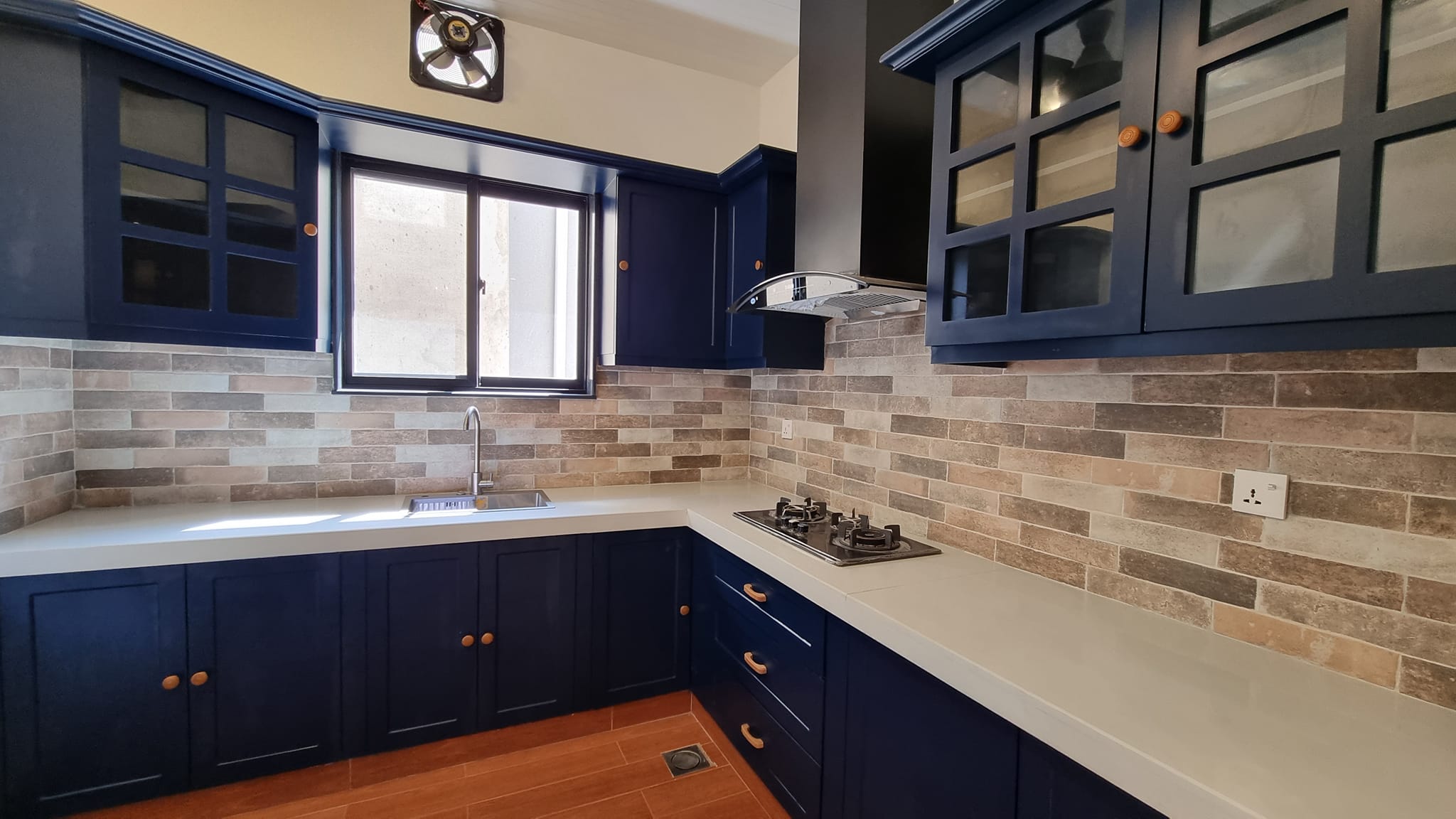 10 Marla house For Sale at Bahria Town Lahore