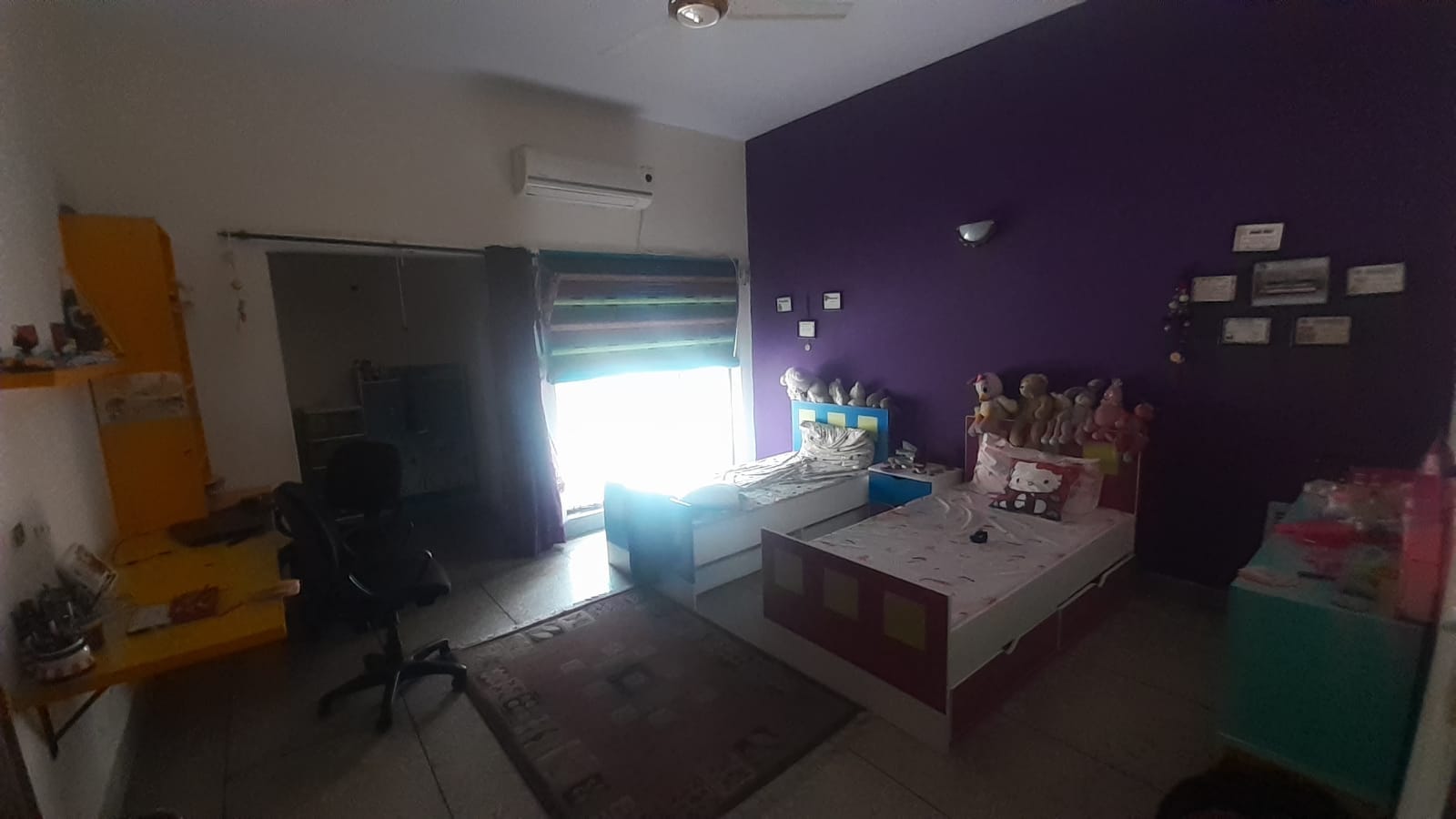 1 KANAL HOUSE FOR SALE  Located in Model Town Ext Lahore