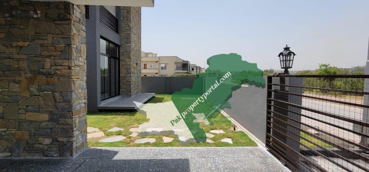 20 marla designer Villa  is now available for sale in  Bahria Town phase 3 Rawalpindi