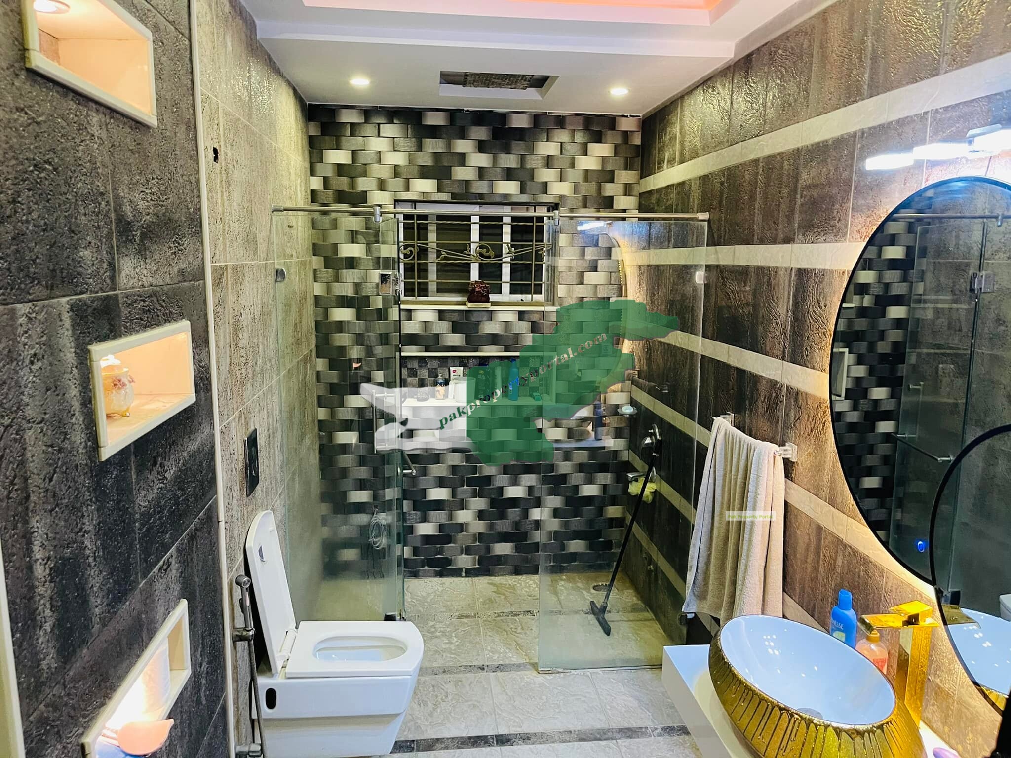 MOST BEAUTIFUL 1 KANAL HOUSE FOR SALE  PH 2 T BLOCK NEAR LALKIK JAAN CHOCK Lahore