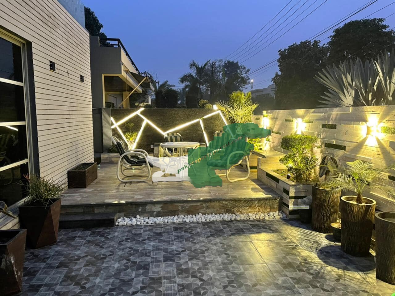 MOST BEAUTIFUL 1 KANAL HOUSE FOR SALE  PH 2 T BLOCK NEAR LALKIK JAAN CHOCK Lahore