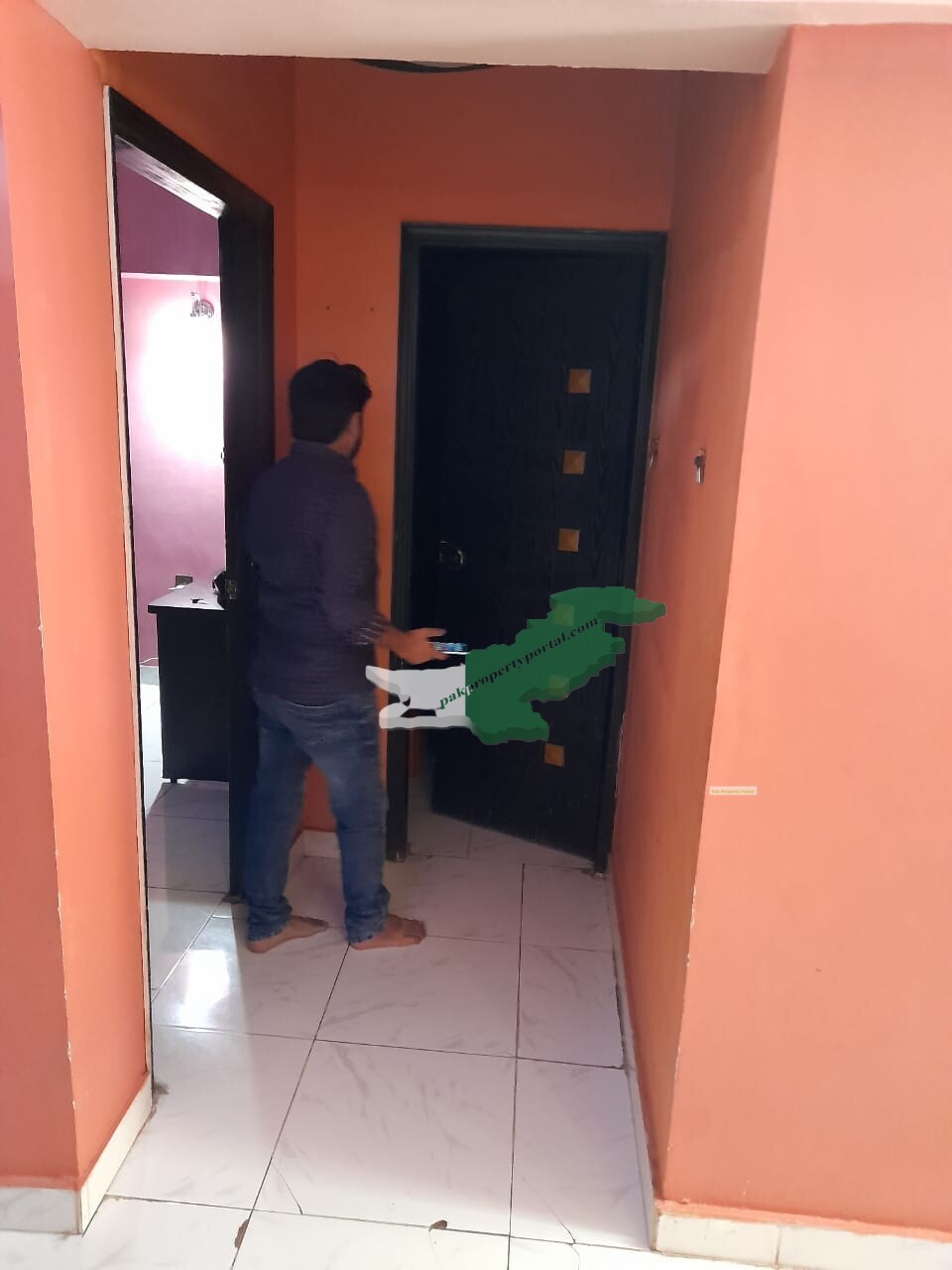 2 Bed DD Flat for sale in Near mehfile khurasan and azakhane zehra, Numaish Karachi