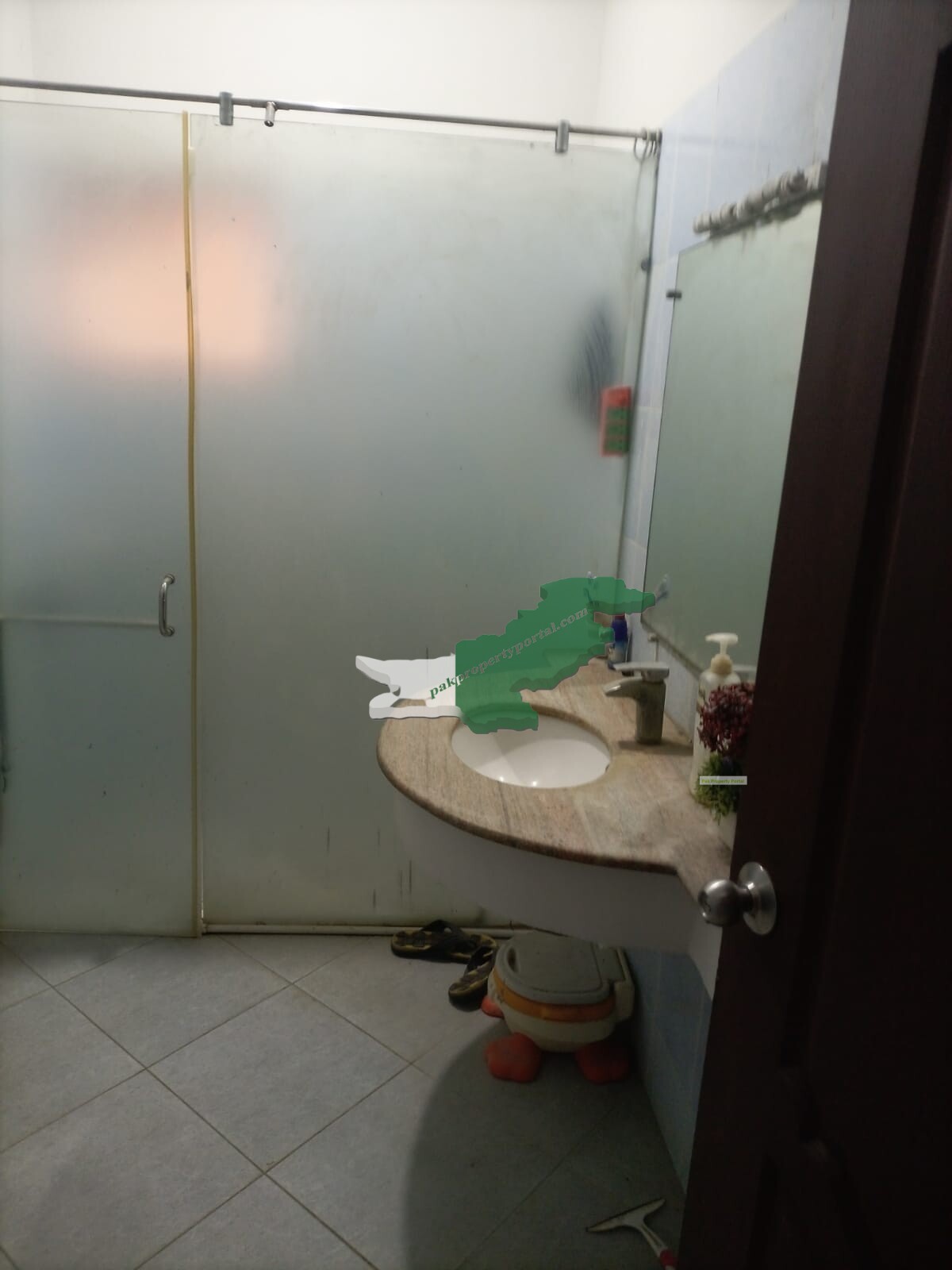 Banglow Available for Sale in khayaban e sehar  Phase 6 Dha karachi