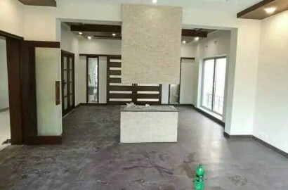 one Kanal Most Elegant Design Luxurious Villa For Sale in DHA Lahore