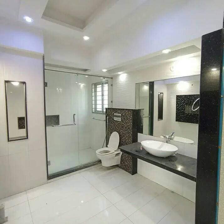 one Kanal elegant design luxurious villa for sale in DHA Lahore