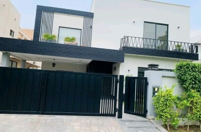 1 Kanal villa for sale in DHA Lahore