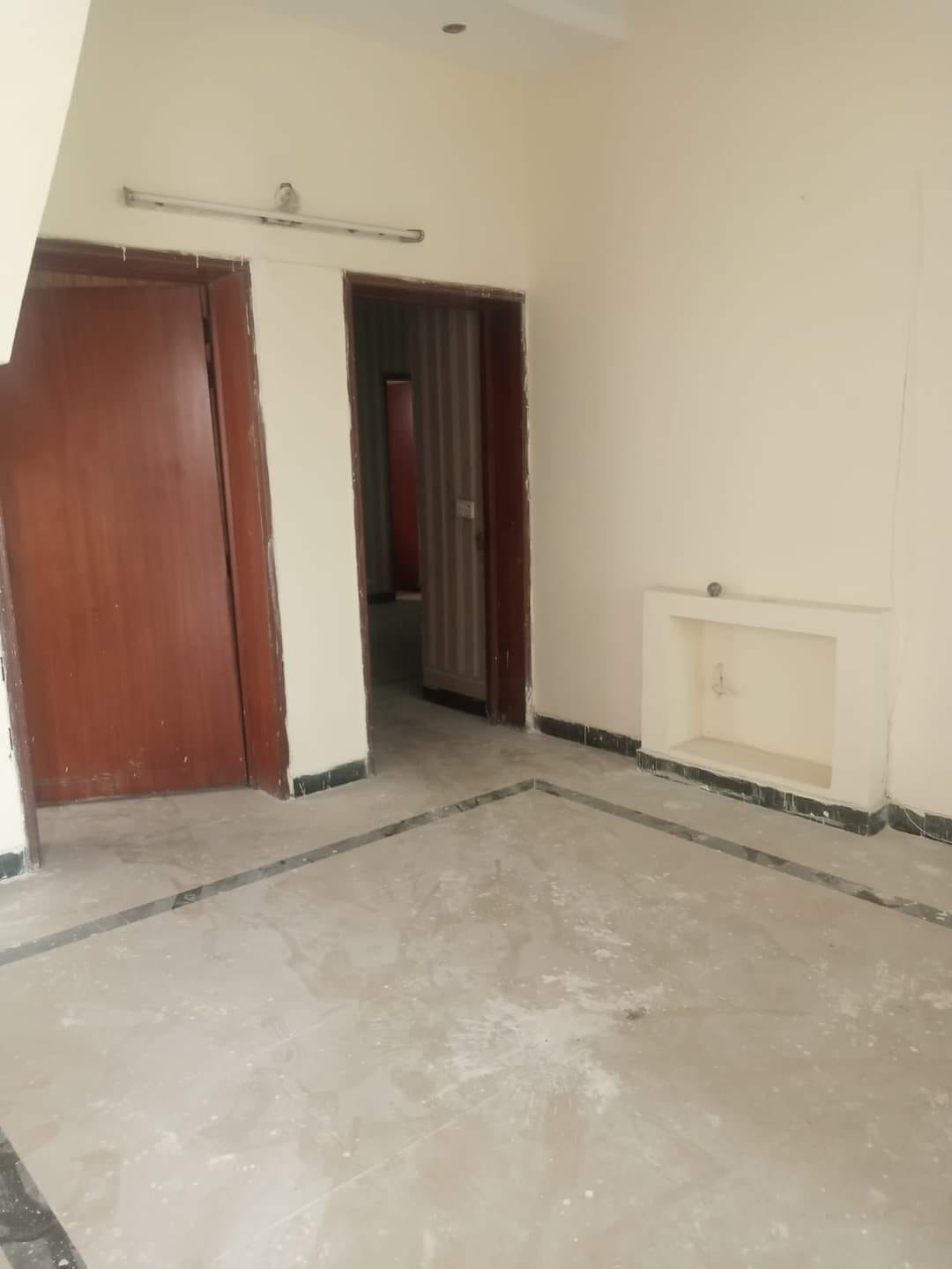 10 Marla's old house House For Sale in   Z - Block DHA Phase 3 Lahore