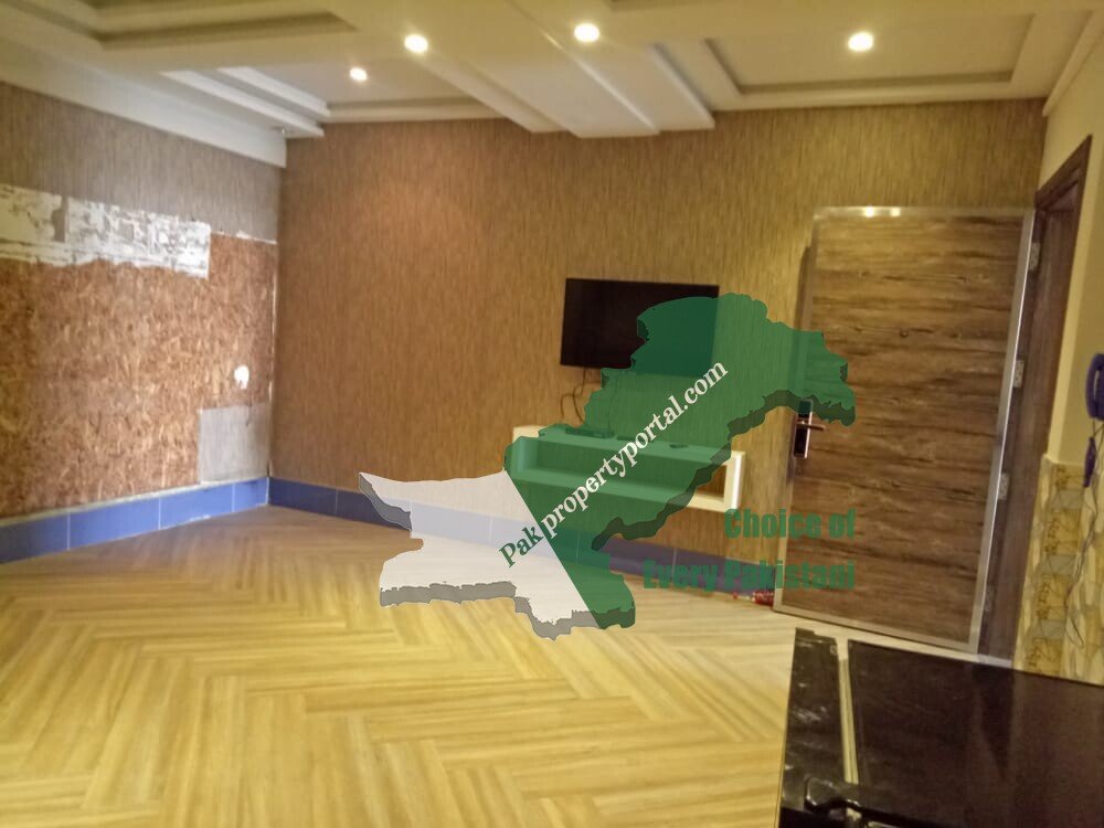 8 Marla Plaza for Sale in Bahria Town Lahore