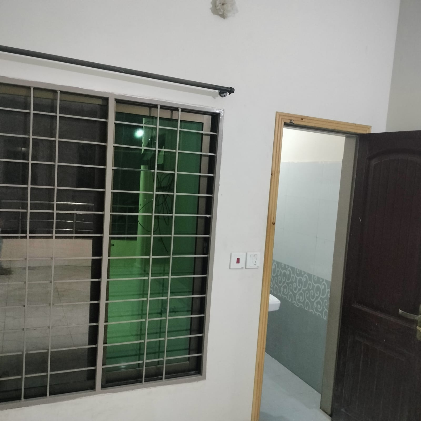 A Beautiful 5Marla 2nd Floor Portion For Rent Near Shaukat Khanum UCP Lahore