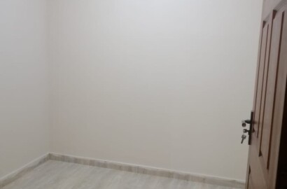 1 Kanal  Upper Portion for rent in Near Shaukat Khanum UCP Lahore