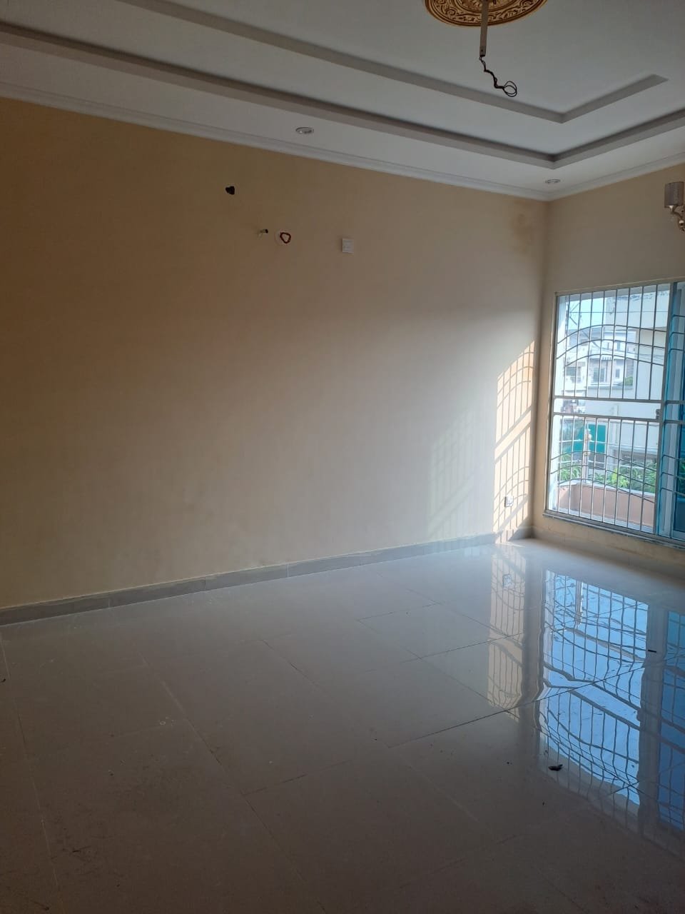 A Luxurious 1 Kanal 2nd Floor Portion For Rent Real Pix Near Shaukat Khanum UCP Lahore