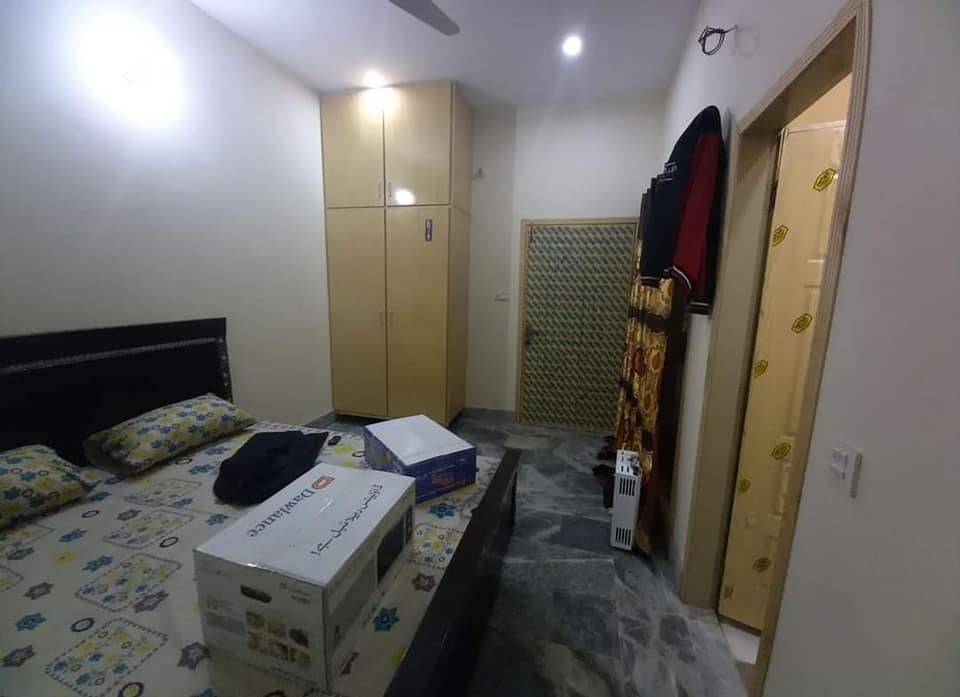 Furnished House Portion available for rent in  Near Shouktkhnm UCP Lahore