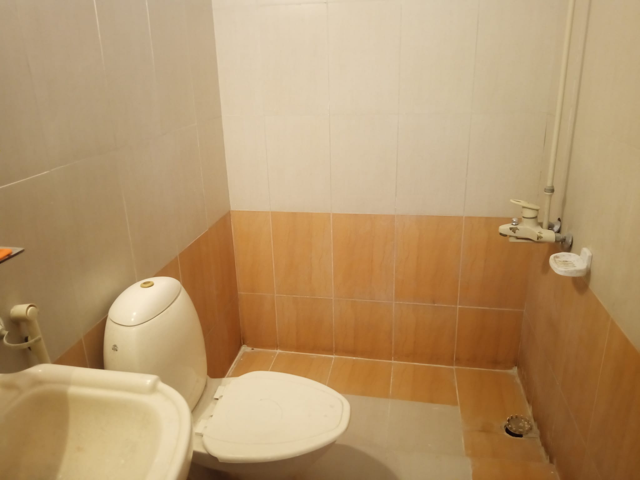 5 Marla Beautiful upper portion Available for Rent in G-11 Islamabad