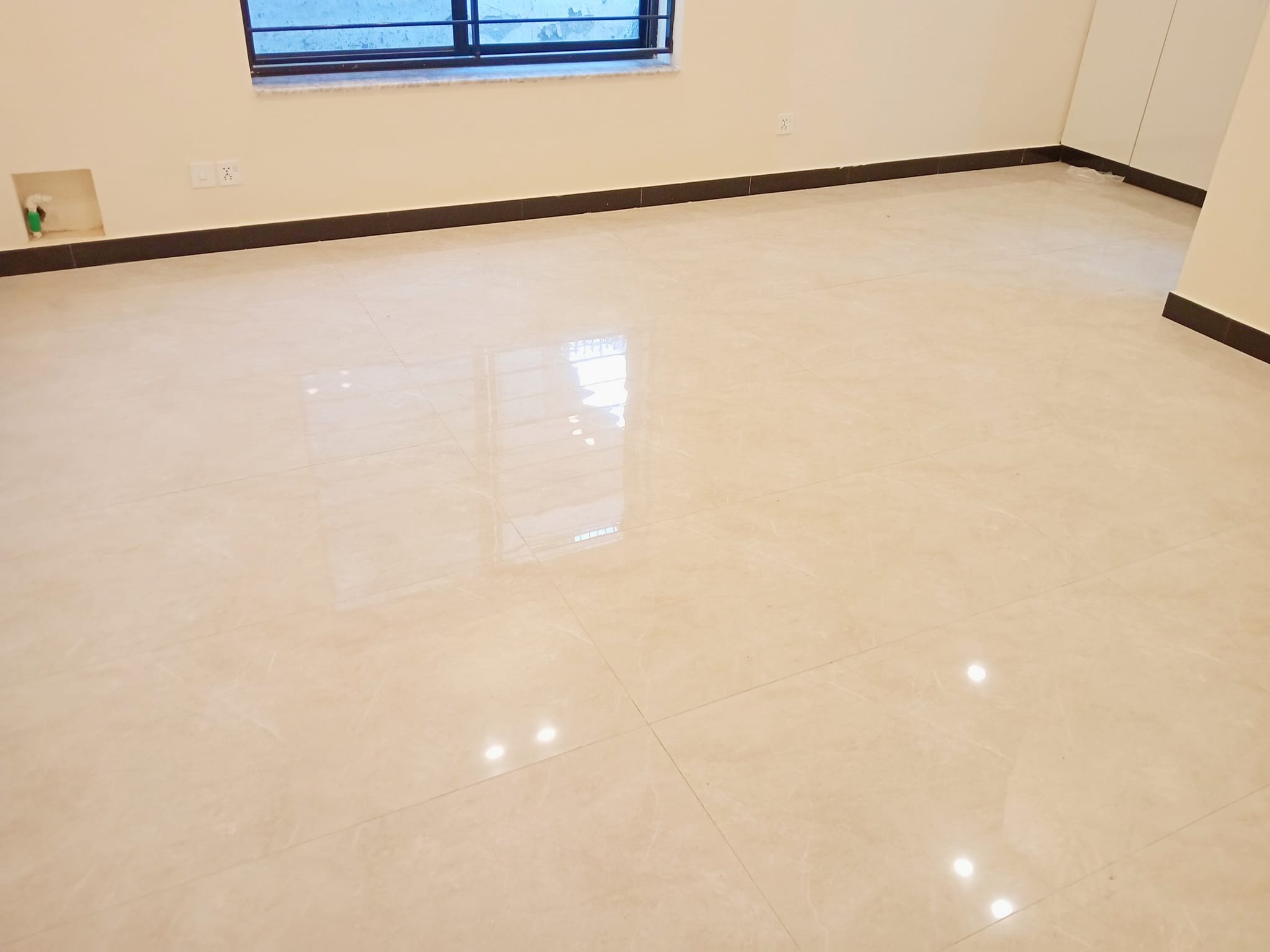 10 Marla Beautiful luxury brand new ground portion available for rent in G10 Islamabad