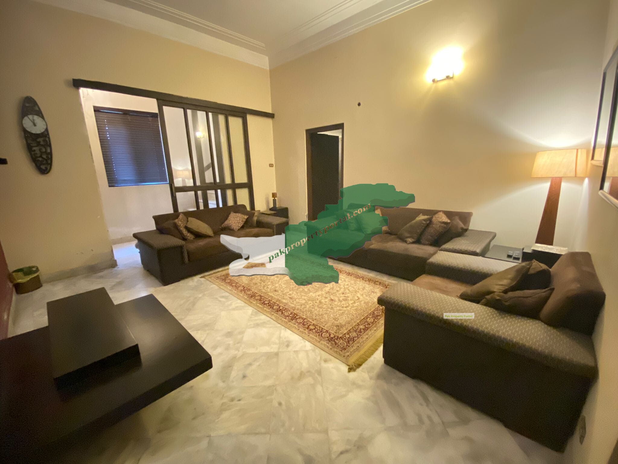 commercial House for rent