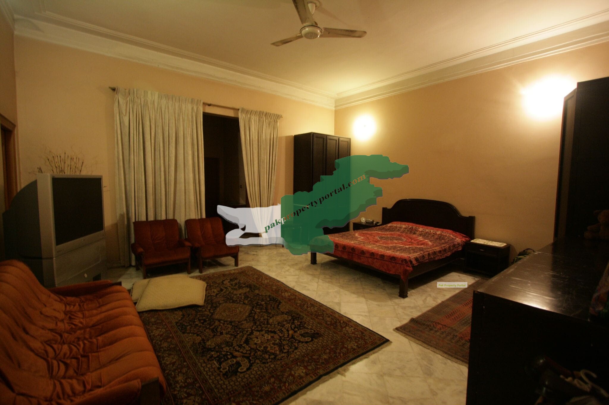 commercial House for rent