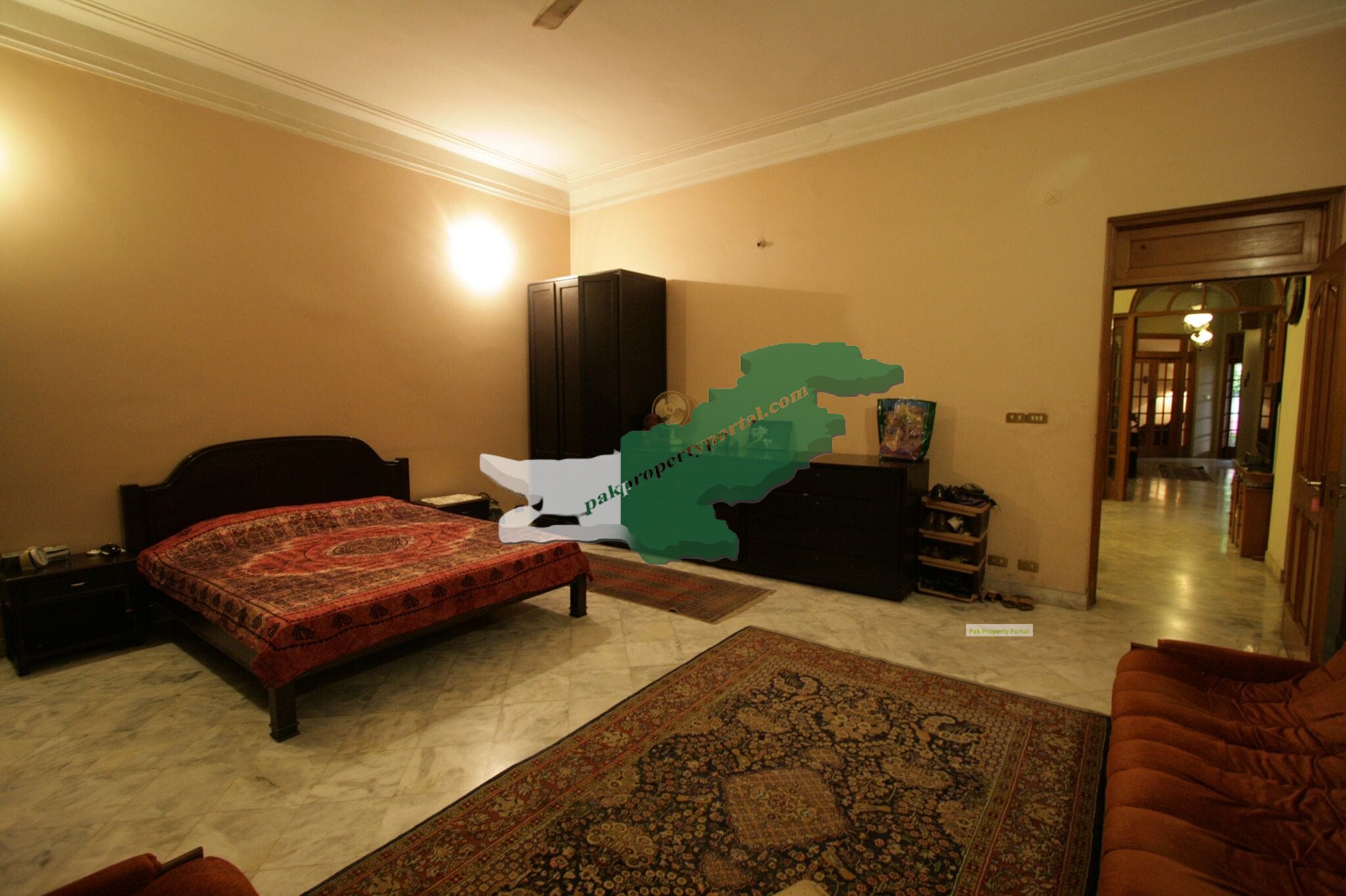 commercial House for rent