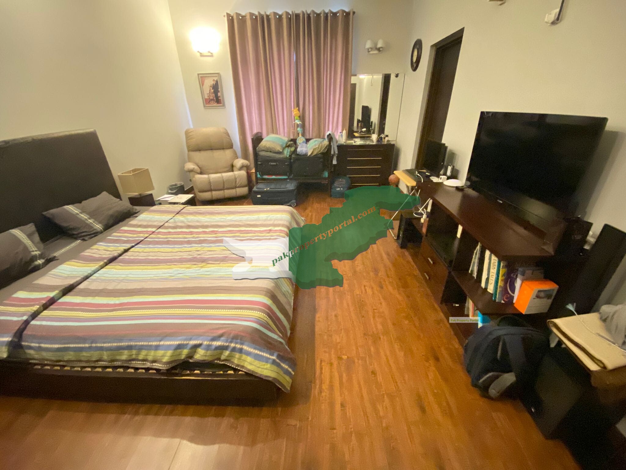 commercial House for rent