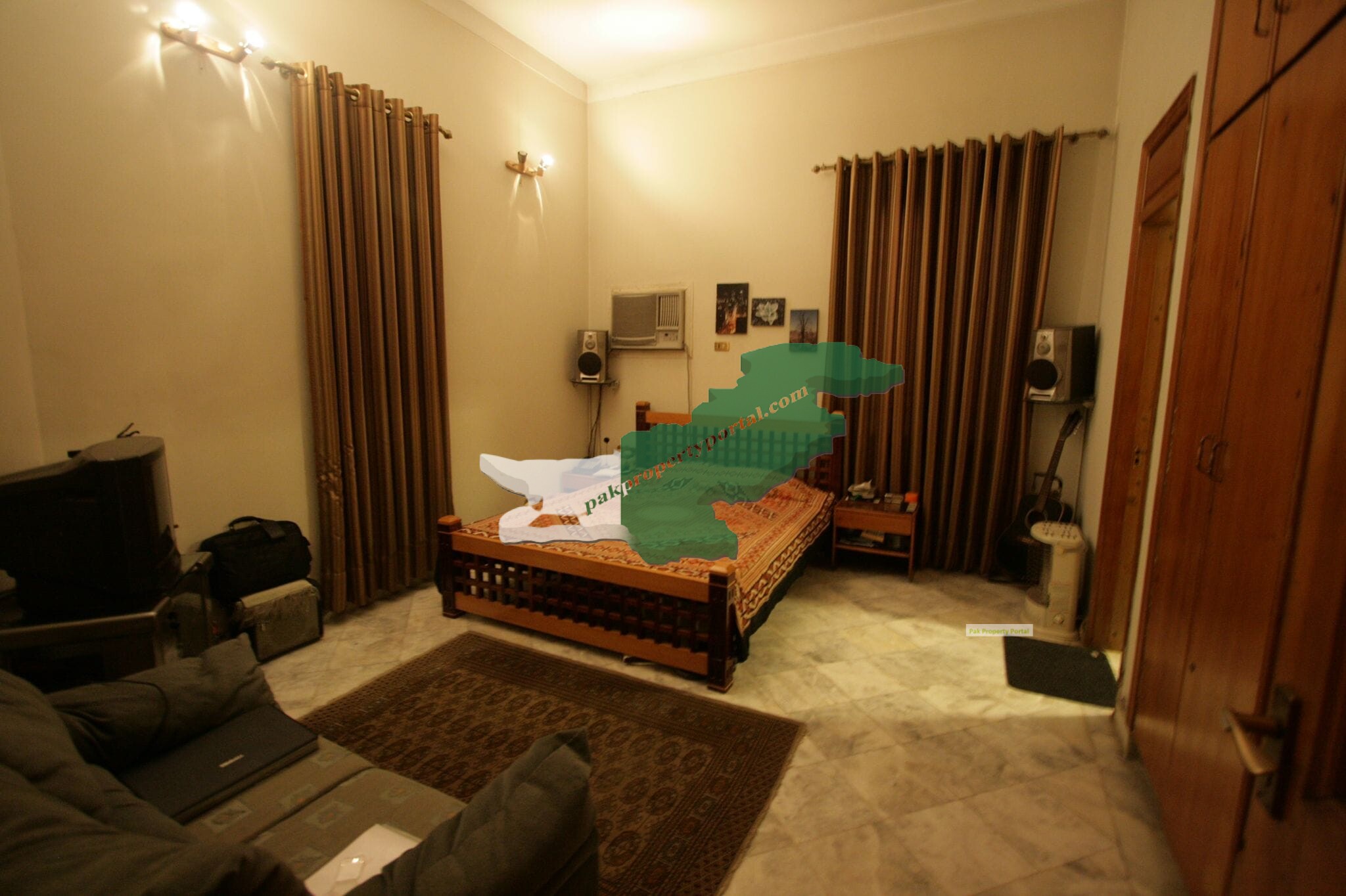 commercial House for rent