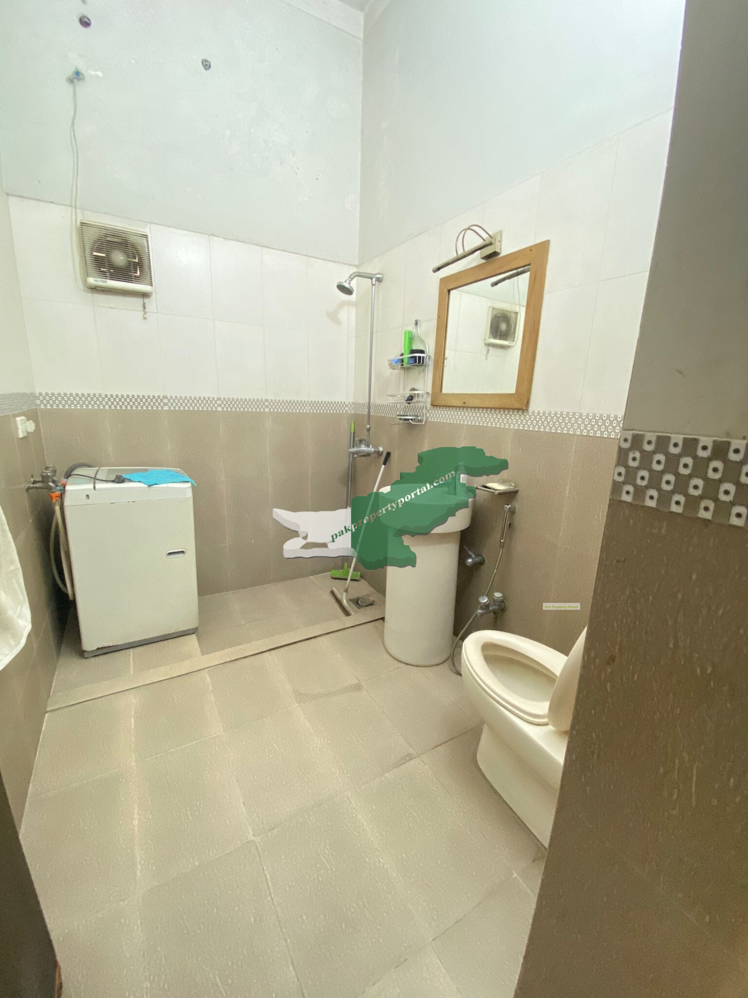 commercial House for rent