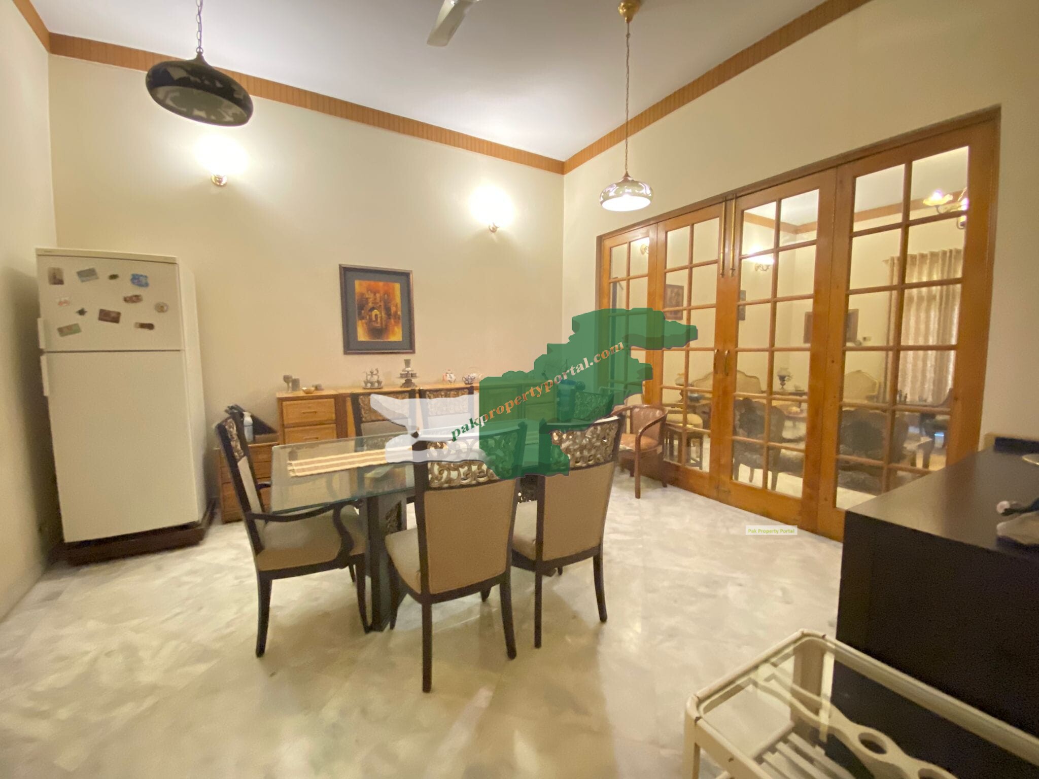 commercial House for rent