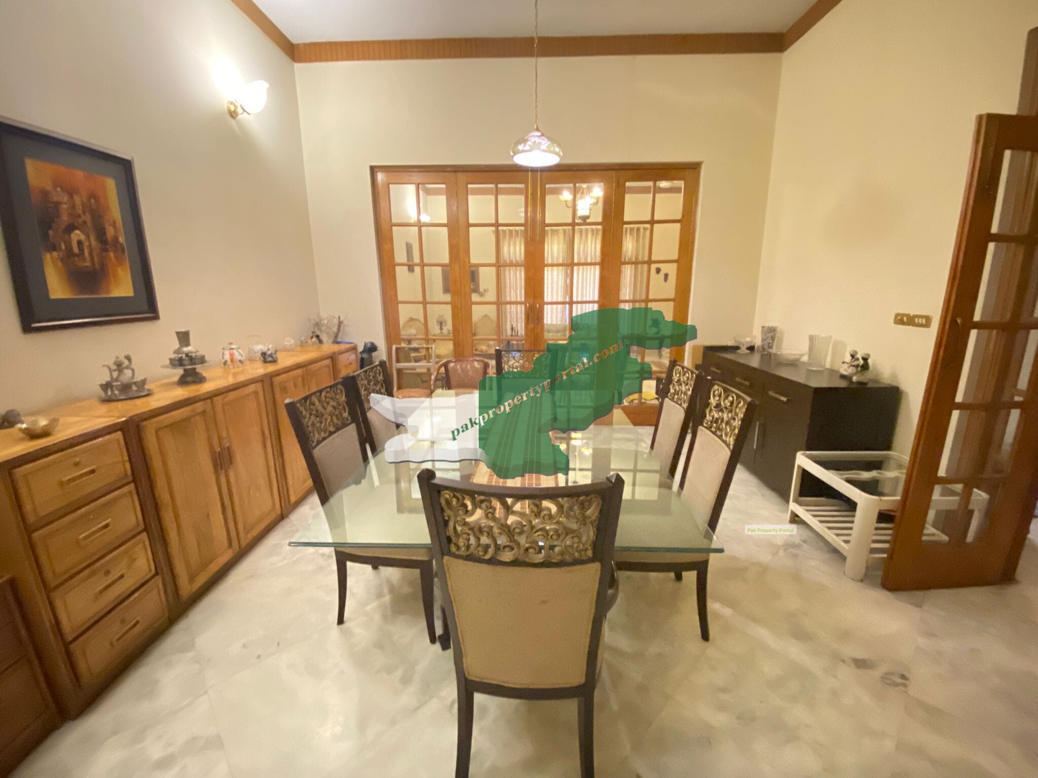 commercial House for rent