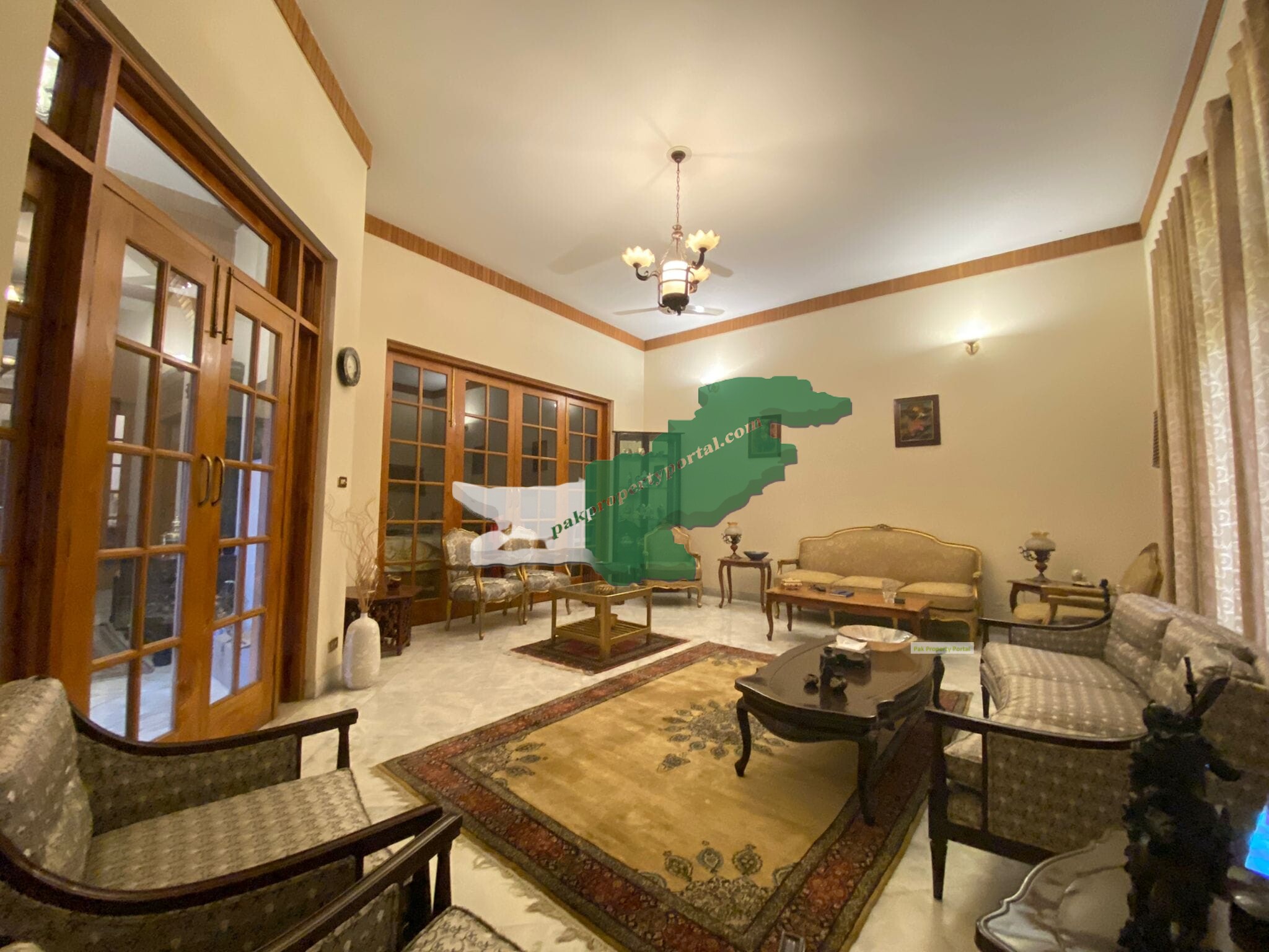 commercial House for rent