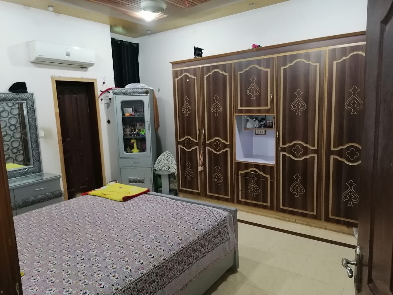 10 Marla double story house for sale in Model town Lahore