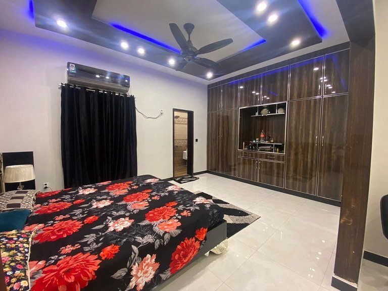 3 Marla for sale in Mustafa town Wahdat Road Lahore