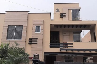 10 Marla furnished upper portion available for rent Bahria Town Lahore