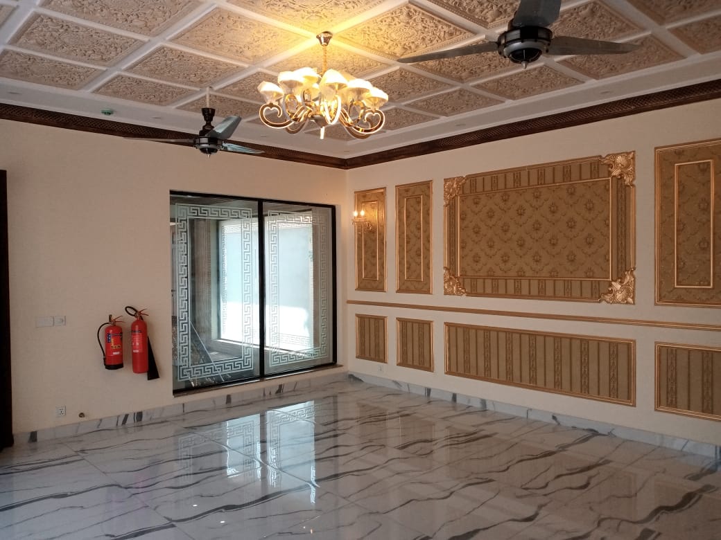 01 Kanal House Available for Sale In DHA Phase 8 Ex Park View Lahore