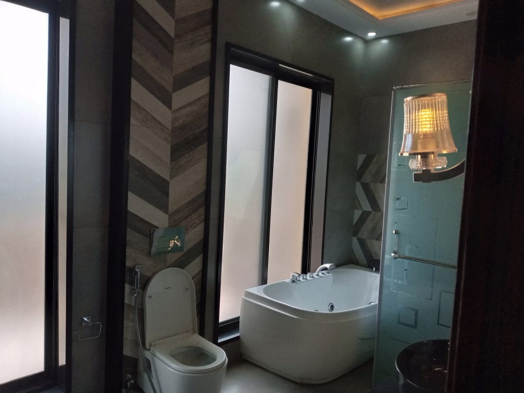 01 Kanal House Available for Sale In DHA Phase 8 Ex Park View Lahore