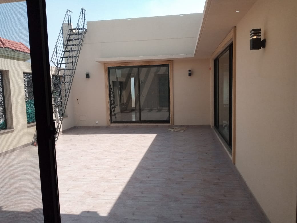 01 Kanal House Available for Sale In DHA Phase 8 Ex Park View Lahore