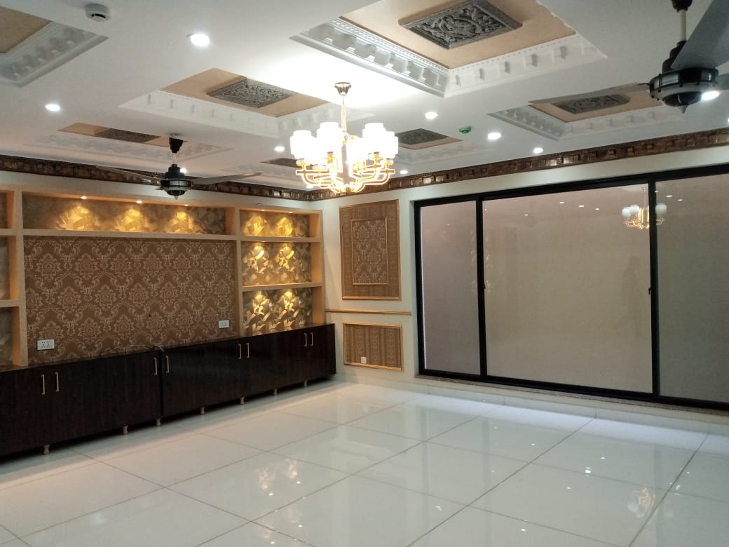 01 Kanal House Available for Sale In DHA Phase 8 Ex Park View Lahore