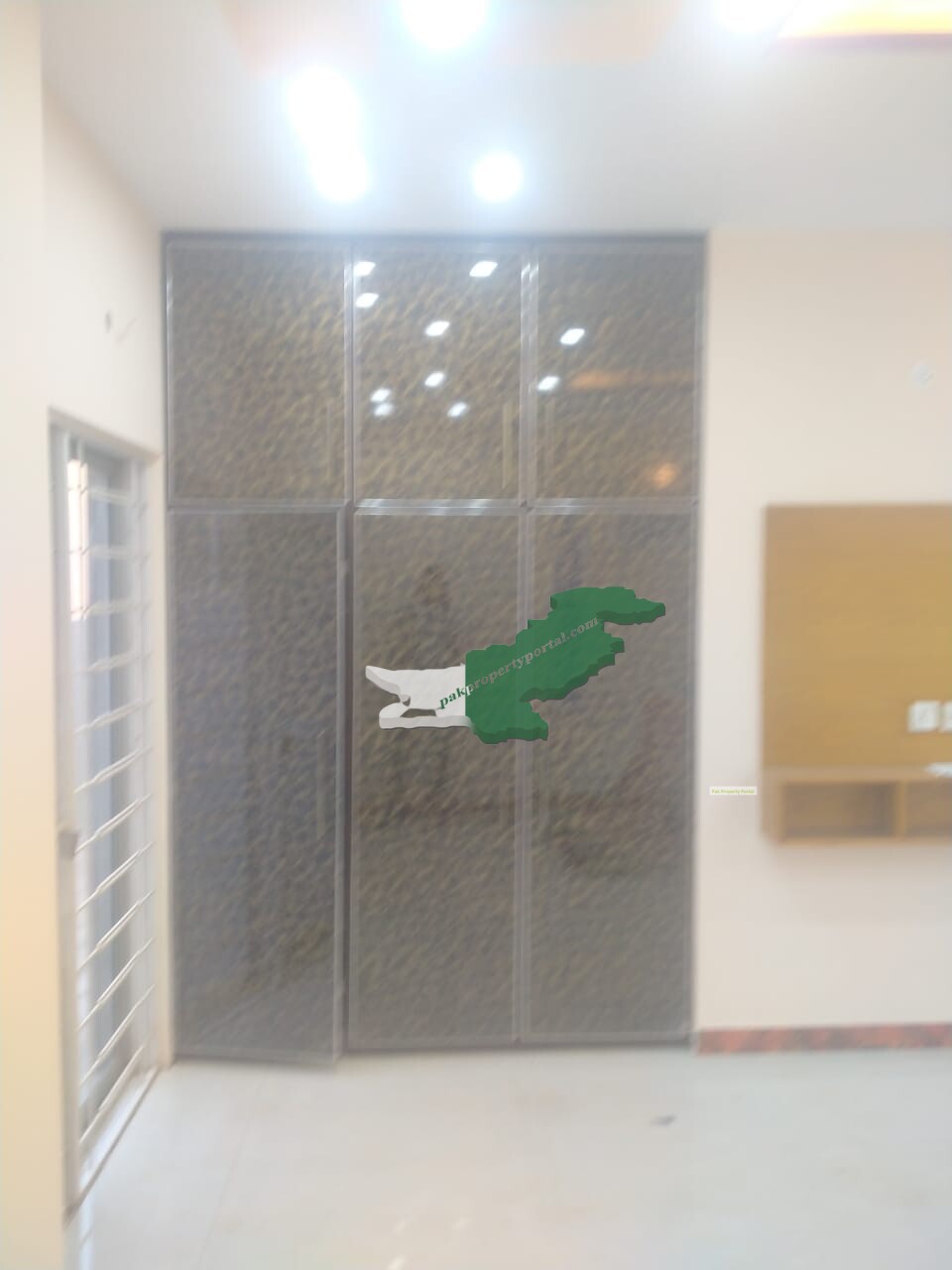 10 Marla Brand New lower portion available for Rent in Ov A block Bahria town lahore