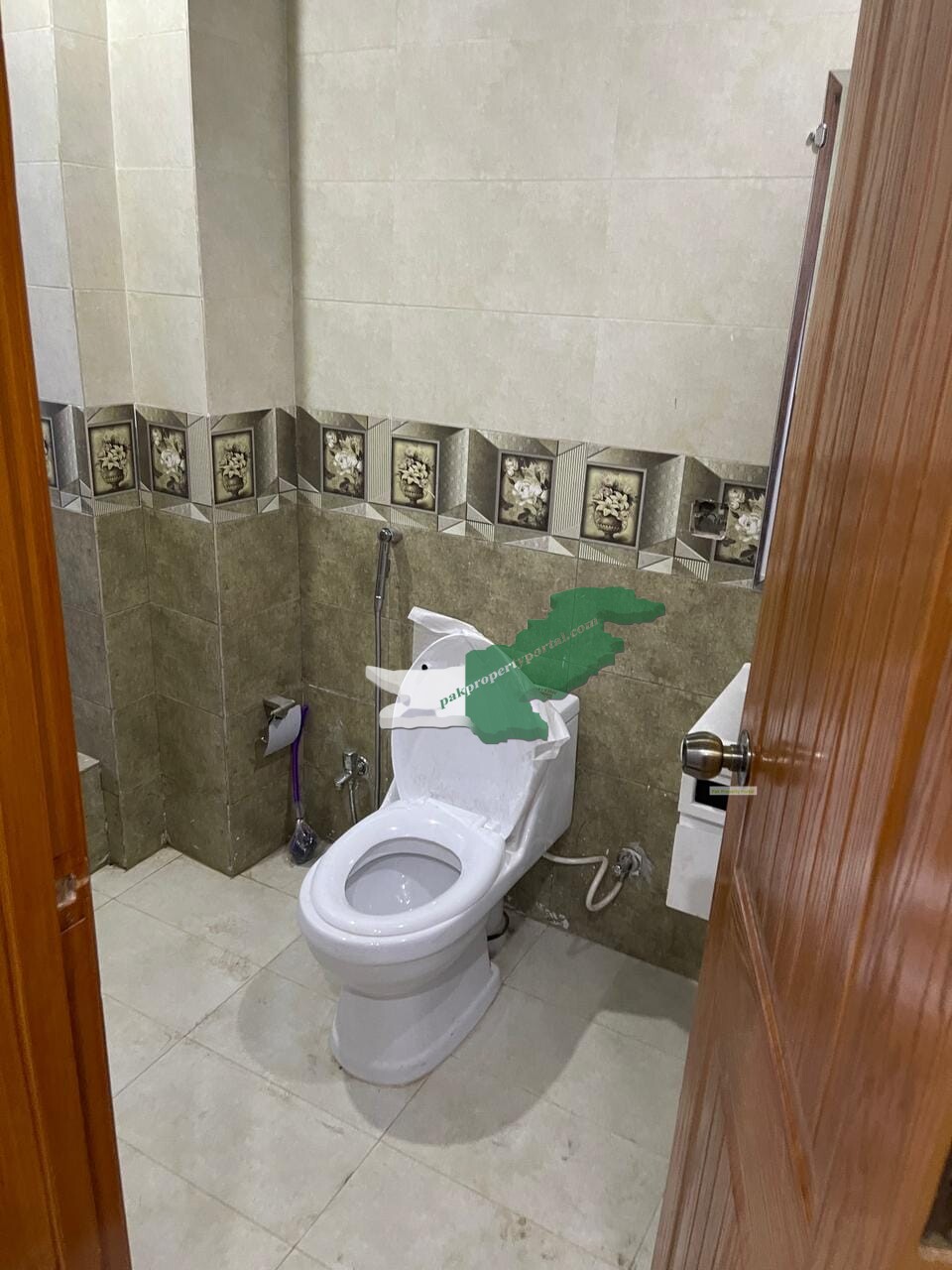 Fully furnished Apartment for Rent in Bahria town lahore