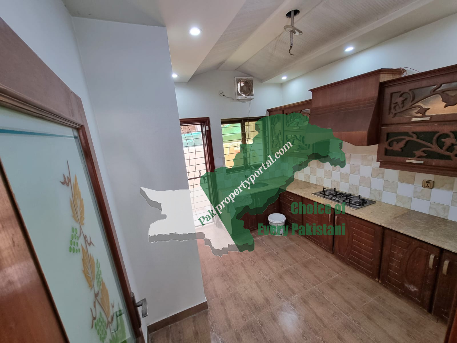5 marla House for Rent in Bahria town Lahore