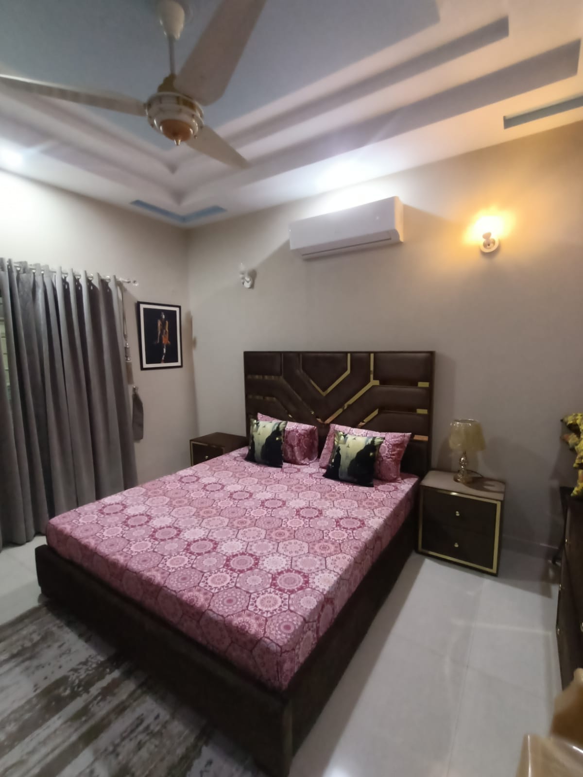 10 Marla Portion available for Rent in Bahria town Lahore